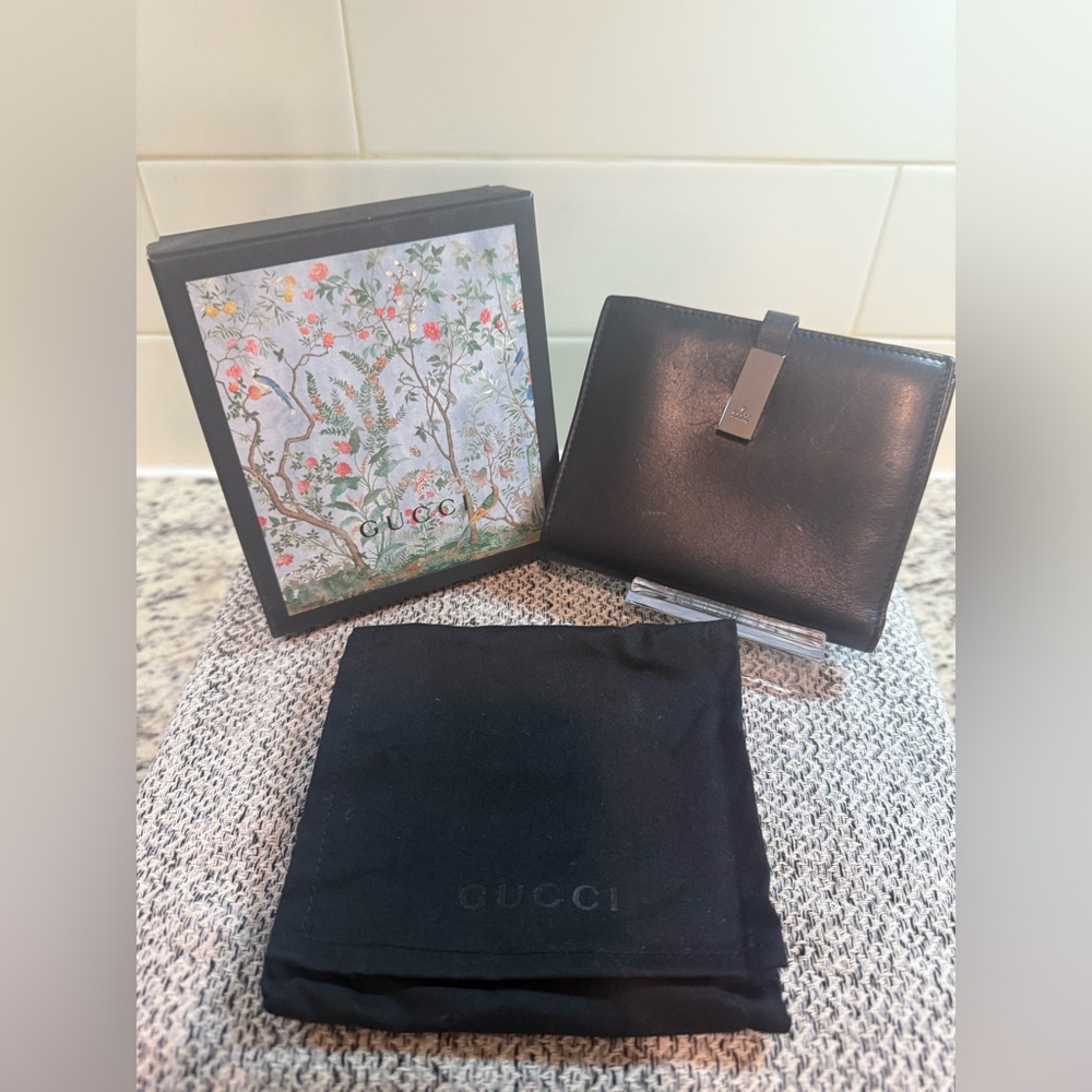 🖤✨ Gucci Black Leather Wallet with Box, Dust Bag, and COA ✨🖤